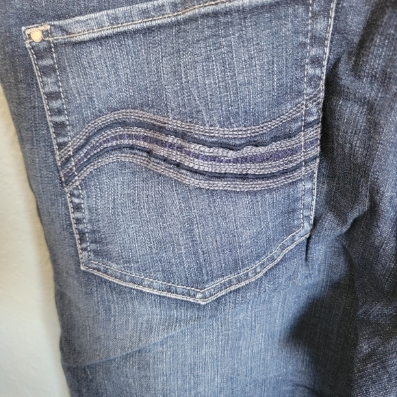 Jeans - Picture 4 of 4